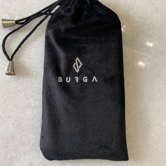 BRAND NEW BURGA phone case. - Picture 2 of 5